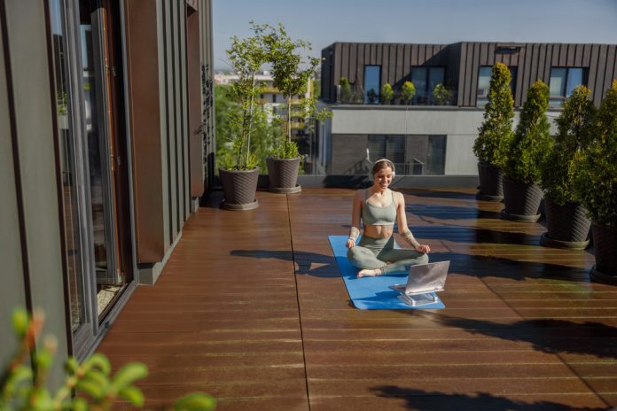 area-yoga-in-terrazzo area-yoga-in-terrazzo